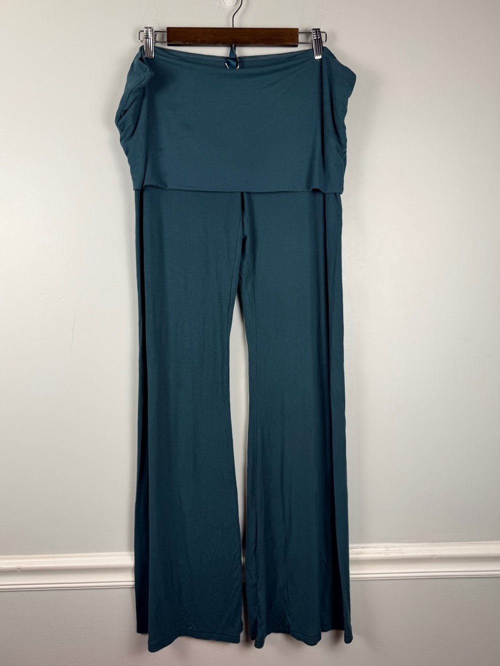 Skims blue green folded down flare pants size 2XL